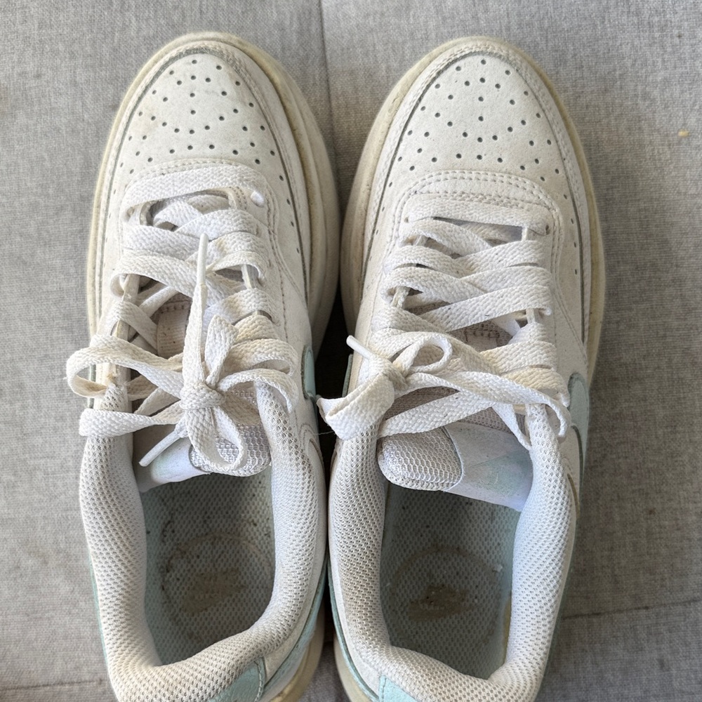 Nike White and Light Blue Casual Sneakers